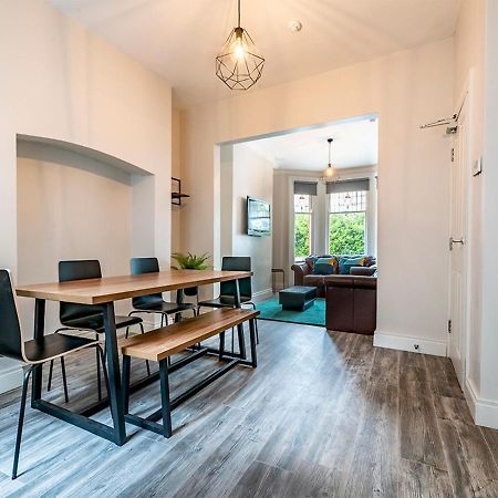 Pass The Keys Beautiful 4Br Restored Red Brick Cafes And Park Belfast Exterior photo