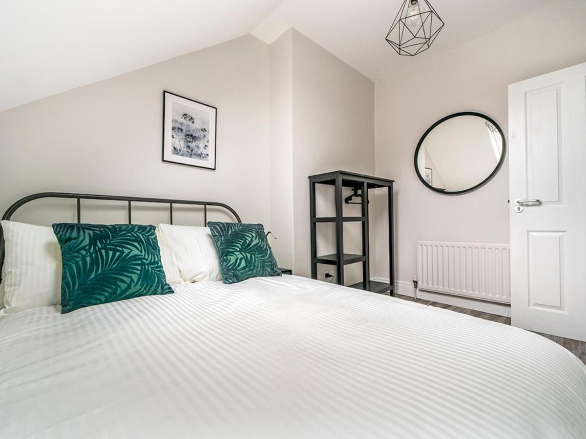 Pass The Keys Beautiful 4Br Restored Red Brick Cafes And Park Belfast Exterior photo
