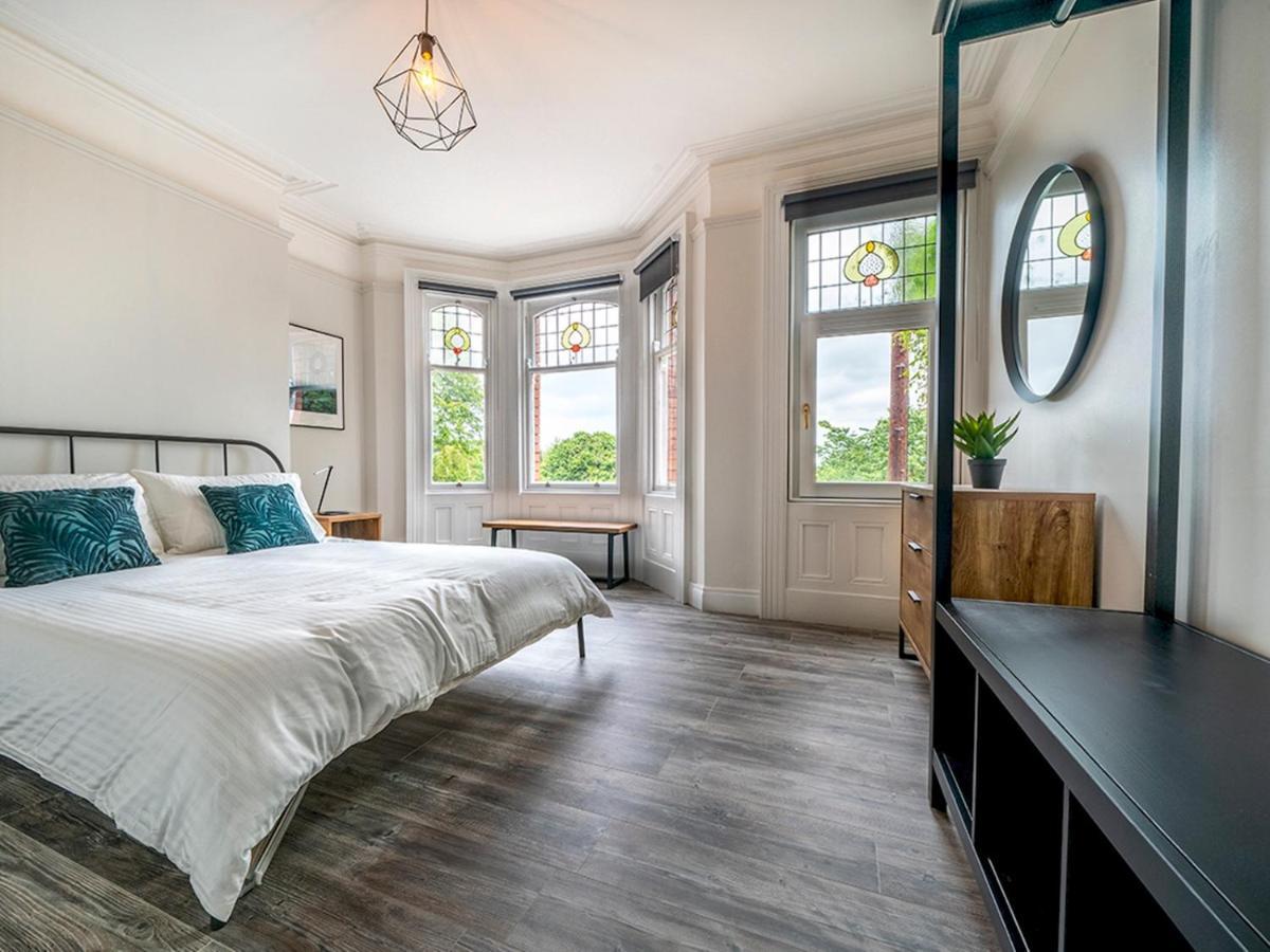 Pass The Keys Beautiful 4Br Restored Red Brick Cafes And Park Belfast Exterior photo